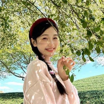 接近无限的白